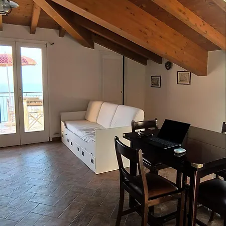 Ingrid Apartment *